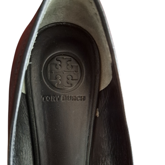 Tory Burch Black and Gold Women's Flats - Picture 3 of 6